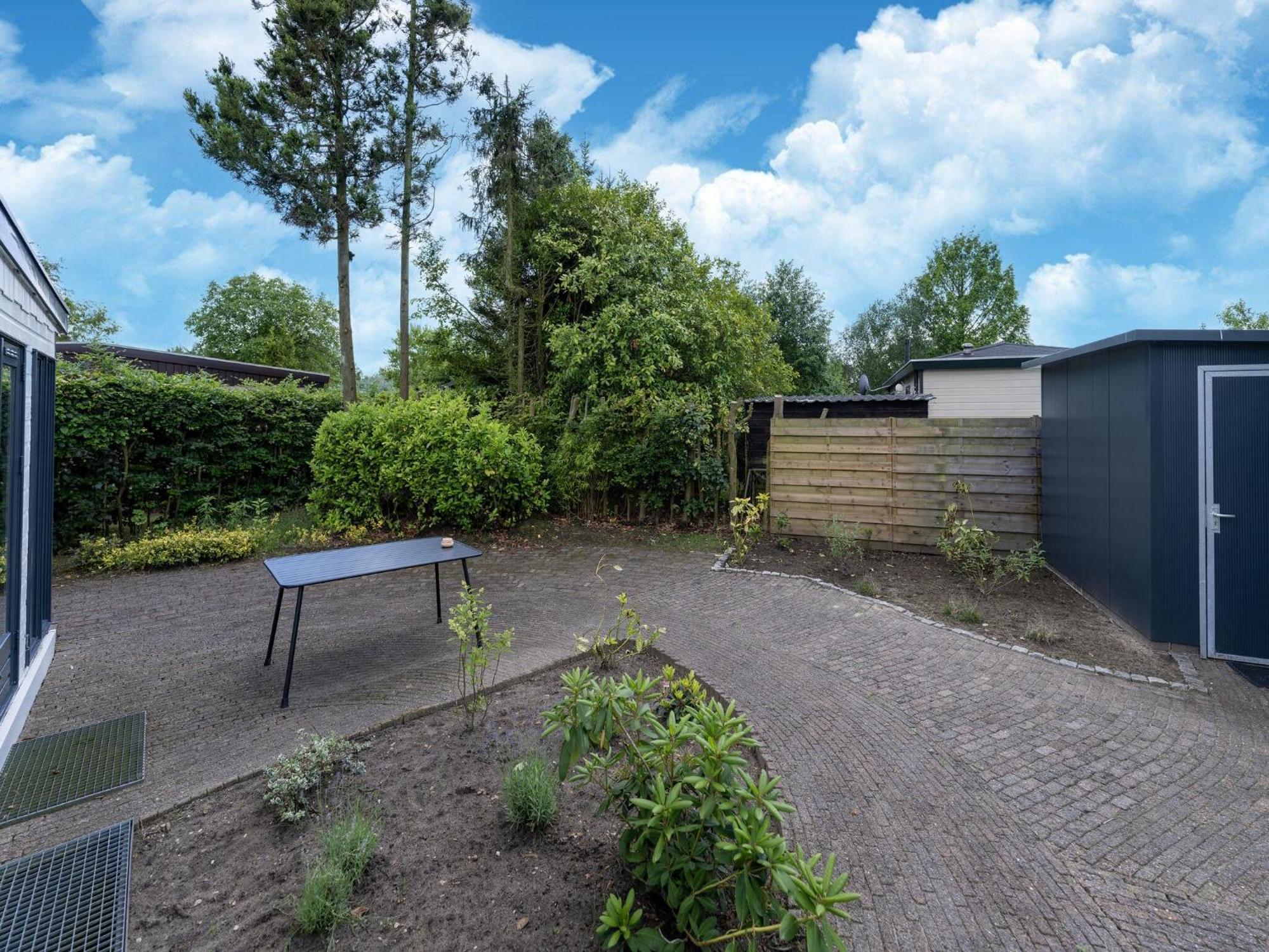 Cozy Chalet In Stegeren With A Terrace Exteriör bild