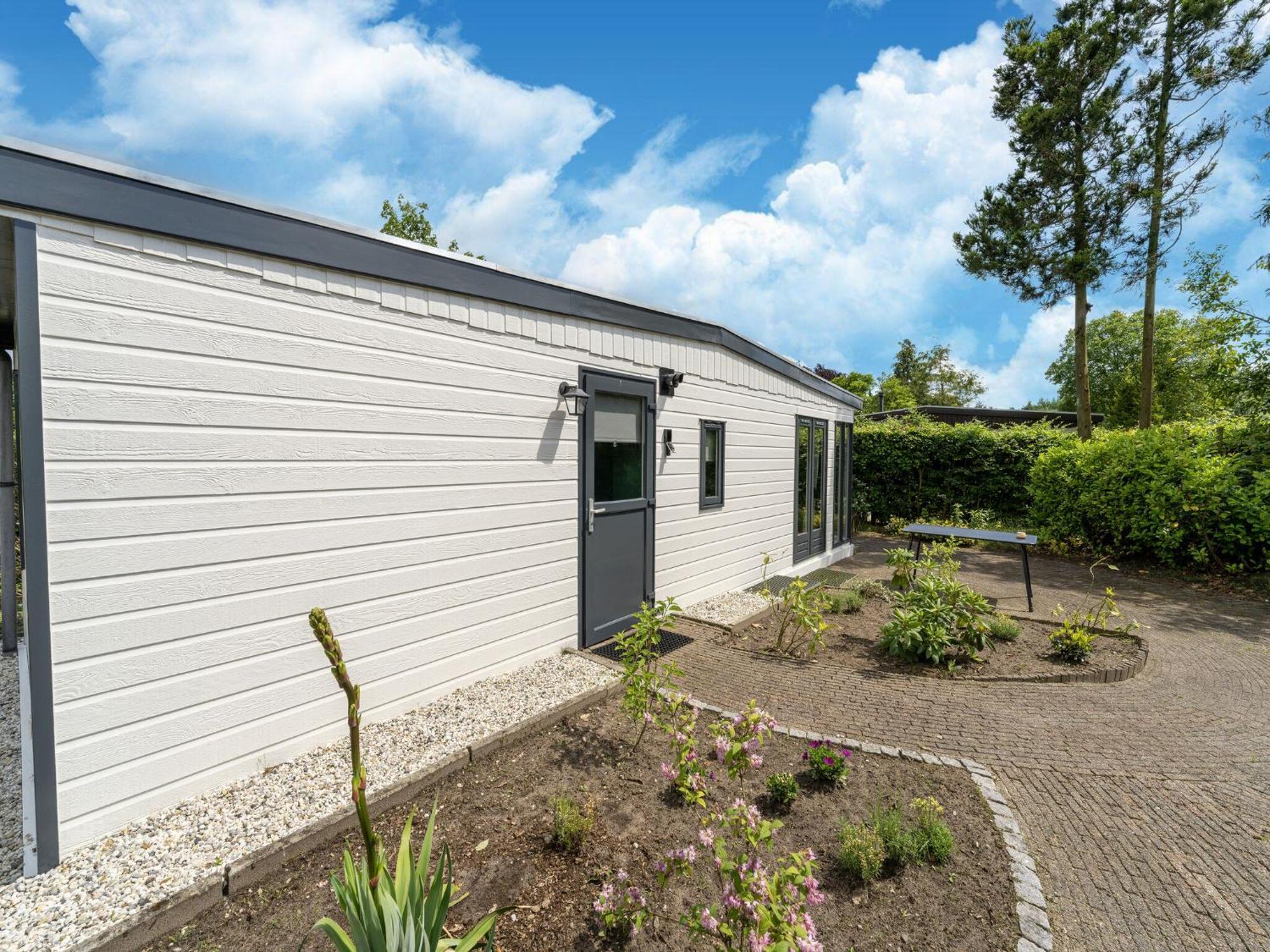 Cozy Chalet In Stegeren With A Terrace Exteriör bild